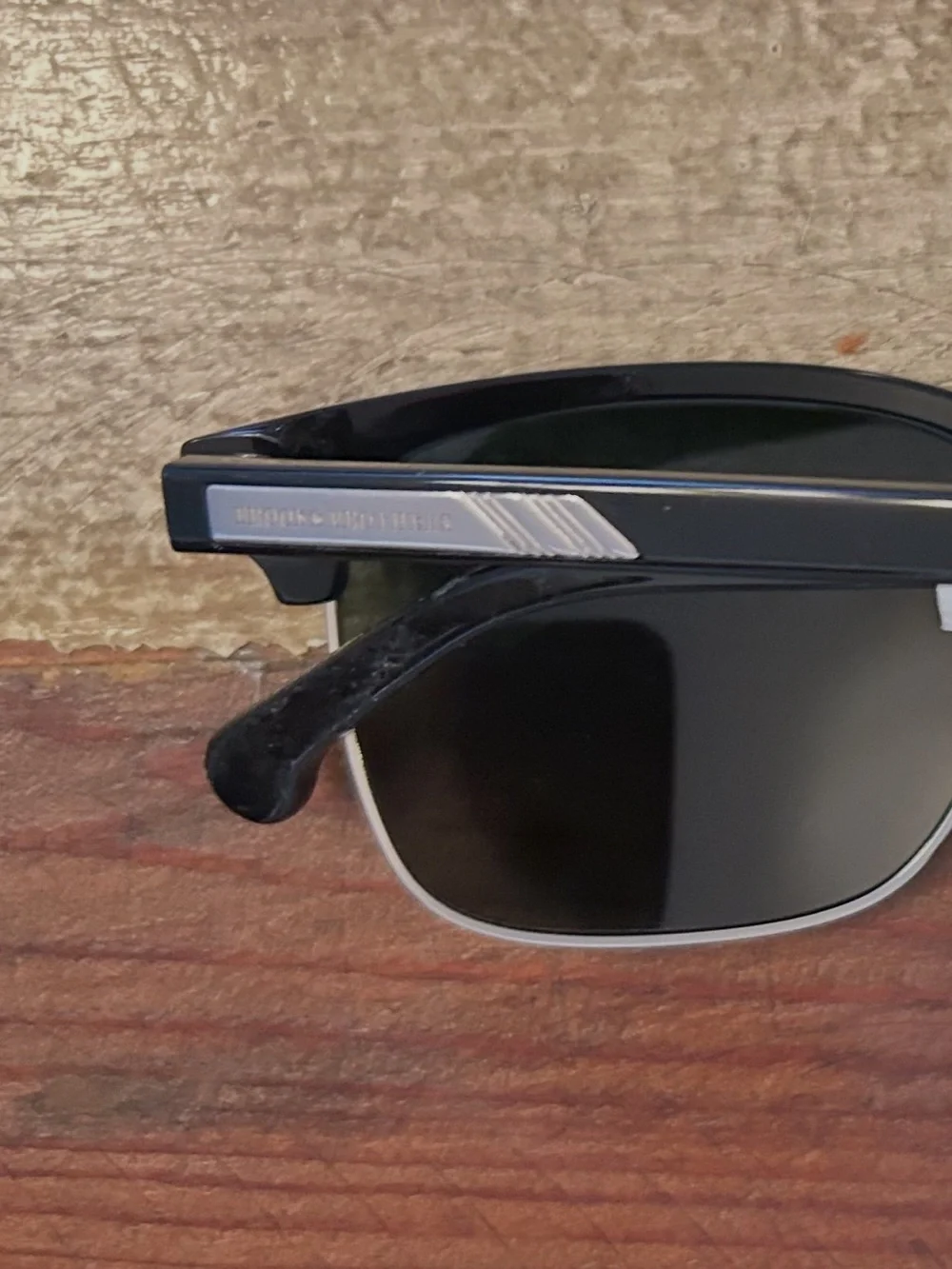 Brooks Brothers Men Sunglasses BB4021- New with Imperfections